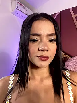 ZoeHarpers online show from 06.04.26