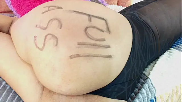 Mia Nasty Dirty online show from 04.15.26