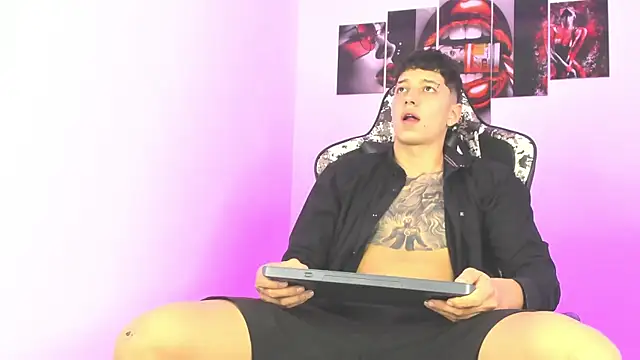 eithan boy  online show from 06.28.26
