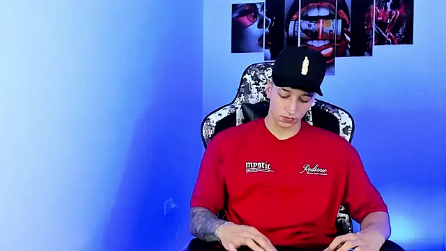 eithan boy  online show from 07.02.26