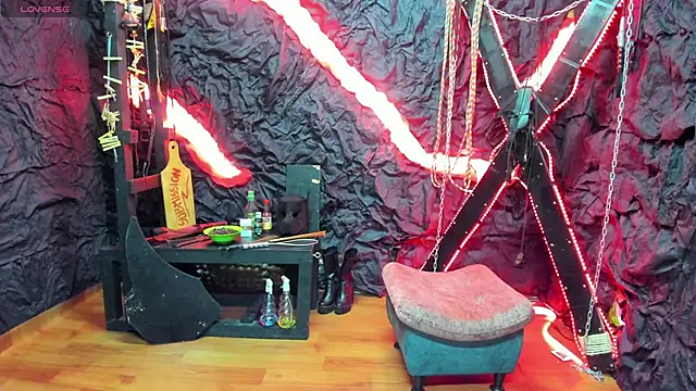 Vantablack Paar online show from 04.16.26