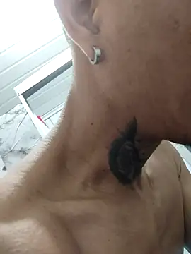 elchamogabotiktok online show from 04.18.26