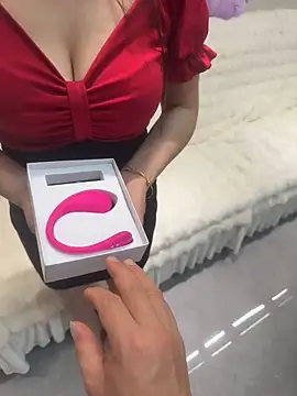 Snapshot of tanhua002 chatting on 04.12.26 tanhua002 online show from 04.12.26