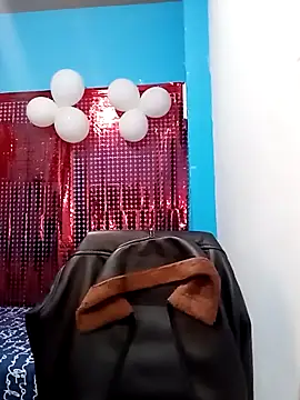 carolinhe26 online show from 04.15.26