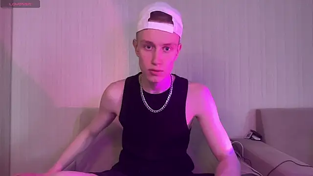 Travis Gracile online show from 04.19.26