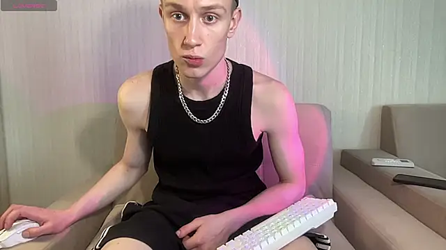 Travis Gracile online show from 04.27.26