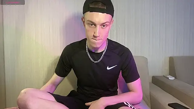 Travis Gracile online show from 04.28.26