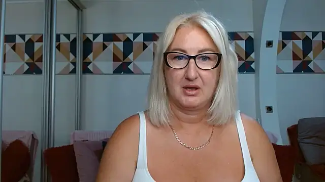Snapshot of DianaFrances chatting on 06.28.26 DianaFrances online show from 06.28.26