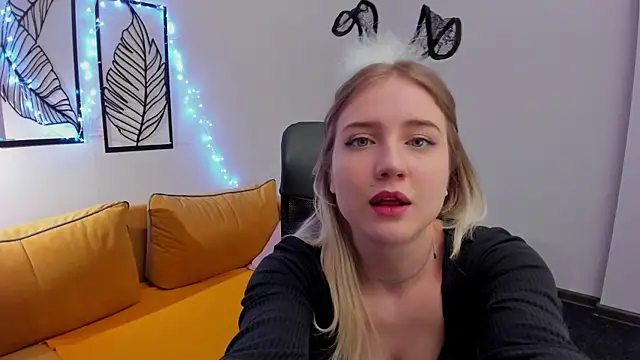 Liacandy  online show from 04.18.26