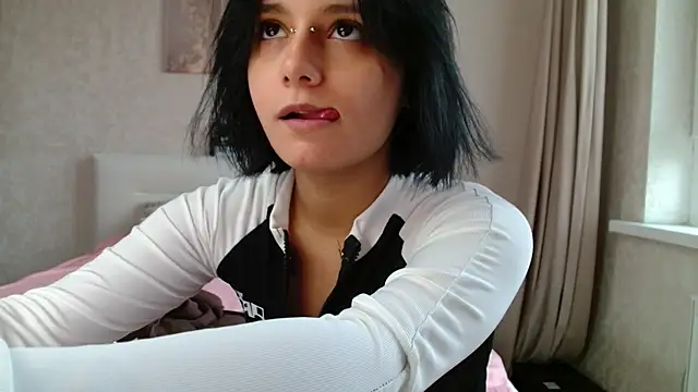 The Slutty Fox online show from 06.12.26