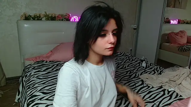 The Slutty Fox online show from 08.07.26
