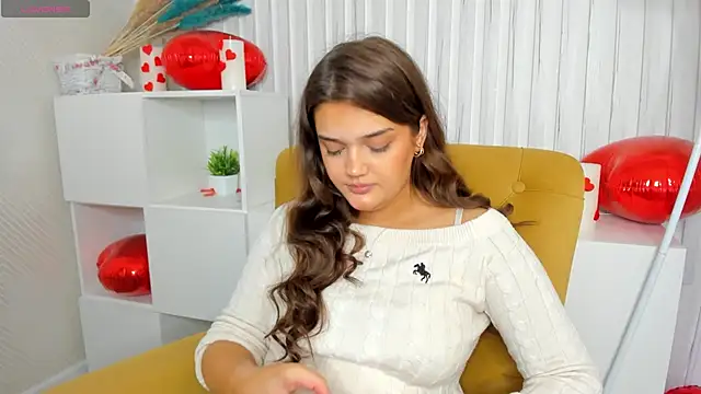 Aisha Tiffany online show from 06.02.26