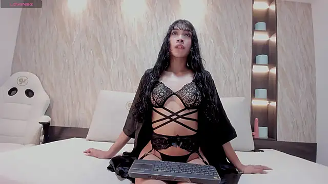 nara black  online show from 04.14.26