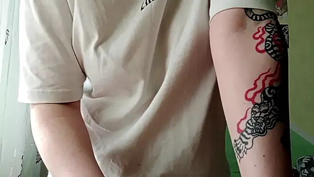 HalcyonHugX online show from 04.15.26