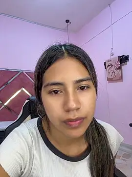 Kimmiebellarie online show from 04.17.26