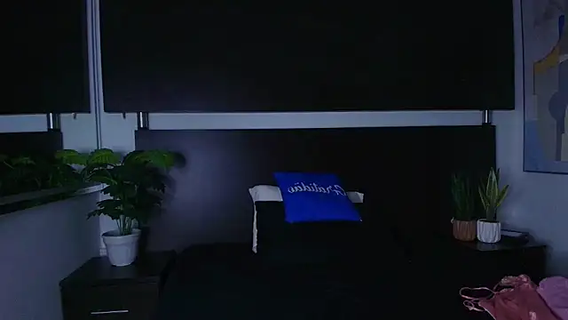 Snapshot of Scarlet__noir chatting on 04.16.26 Scarlet noir online show from 04.16.26