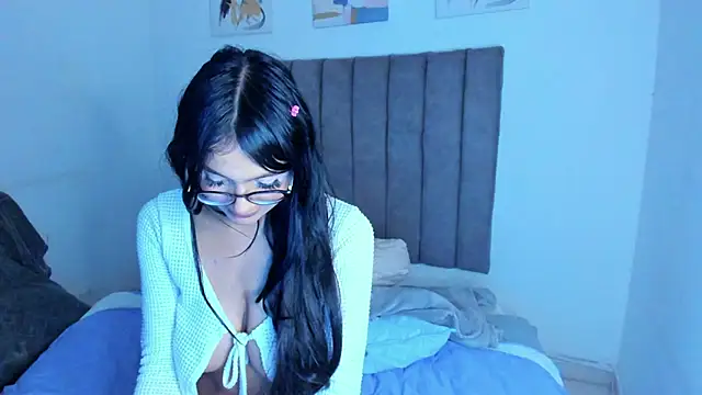 britanny jones1 online show from 04.16.26