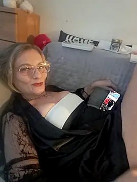 Blond lady czech online show from 04.20.26
