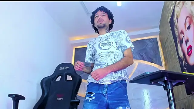 Snapshot of Josh_Hot_Sex chatting on 04.16.26 Josh Hot Sex online show from 04.16.26