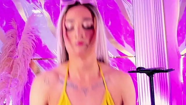 Molly Spears  online show from 04.14.26