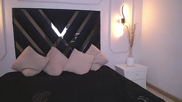 Flor pink online show from 04.11.26