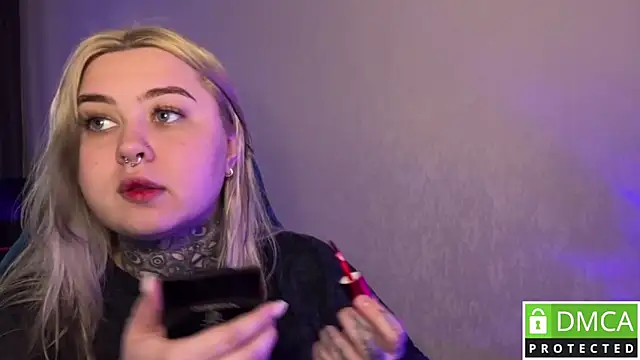 Snapshot of CuteUna chatting on 04.14.26 CuteUna online show from 04.14.26