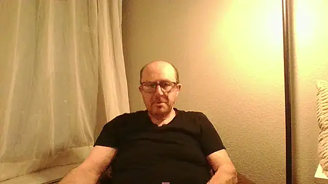 CallumBee online show from 04.11.26