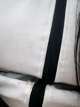 Snapshot of Siya_mic chatting on 04.15.26 Siya mic online show from 04.15.26