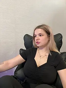 Snapshot of KimEvanss chatting on 06.26.26 KimEvanss online show from 06.26.26
