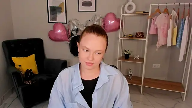 Kira Lemos online show from 06.09.26