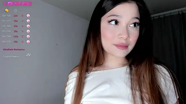 VivaLaDiva online show from 04.12.26