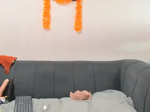 BUSTYQUEEN56  online show from 04.14.26