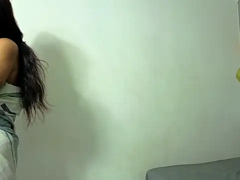Samantha Lopez  online show from 06.04.26