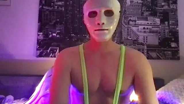 Snapshot of lucky_alfie_hng chatting on 04.12.26 lucky alfie hng online show from 04.12.26