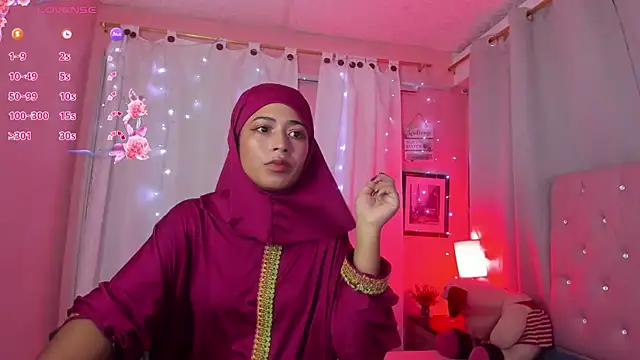 Snapshot of NadiaKarim_ chatting on 04.16.26 NadiaKarim online show from 04.16.26