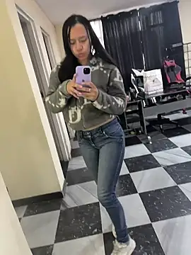 Candy-firee online show from 04.13.26