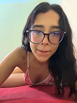 milakitti online show from 04.25.26