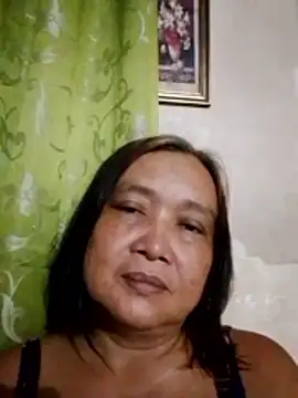 Snapshot of jeanyummytits chatting on 06.01.26 jeanyummytits online show from 06.01.26