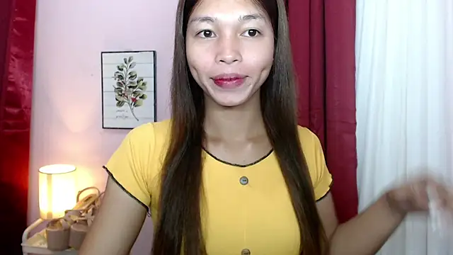 Snapshot of ursexy_anne chatting on 07.24.26 ursexy anne online show from 07.24.26