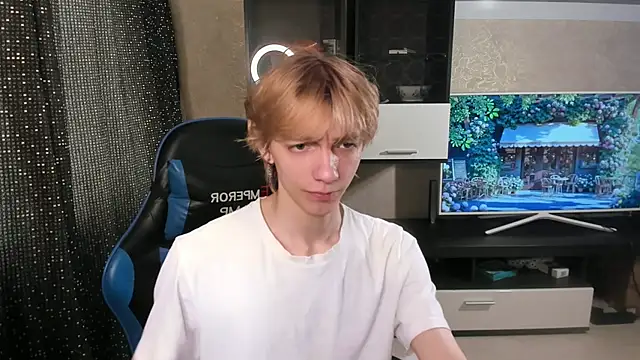 cute grecha online show from 04.30.26