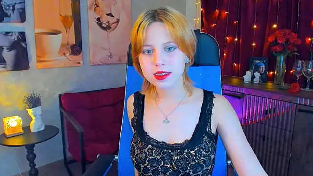 VivienneHebert online show from 04.30.26