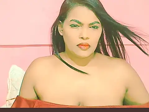 SweetLipZ6969 online show from 04.14.26