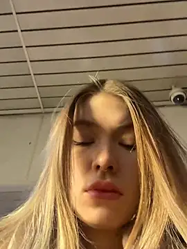 Risky Mia69 online show from 04.15.26