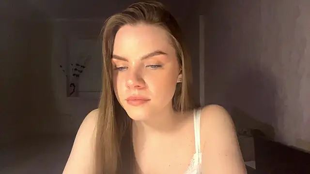 Snapshot of LeishaRocher chatting on 04.19.26 LeishaRocher online show from 04.19.26