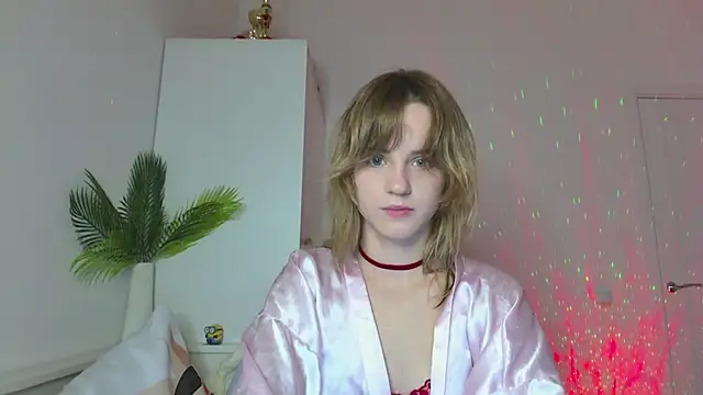 Tessa Shy  online show from 07.28.26