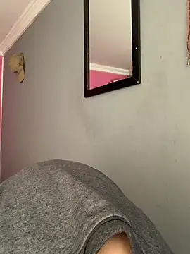 NickieCute- online show from 04.27.26