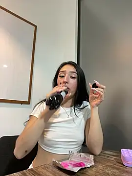 NickieCute- online show from 05.12.26