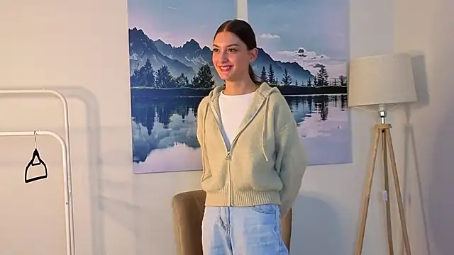 Snapshot of NatashaRieker chatting on 04.15.26 NatashaRieker online show from 04.15.26