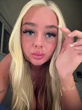 Vanillaheavennn online show from 04.13.26