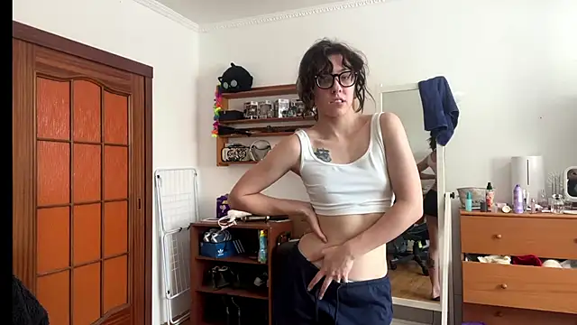 PillowPeachX online show from 06.04.26
